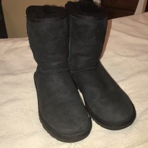 Black Ugg boots
